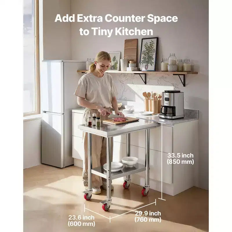 Table en acier inoxydable, 24 x 30 pouces, table de préparation alimentaire avec roues, table de préparation de cuisine avec étagères inférieures réglables, argent